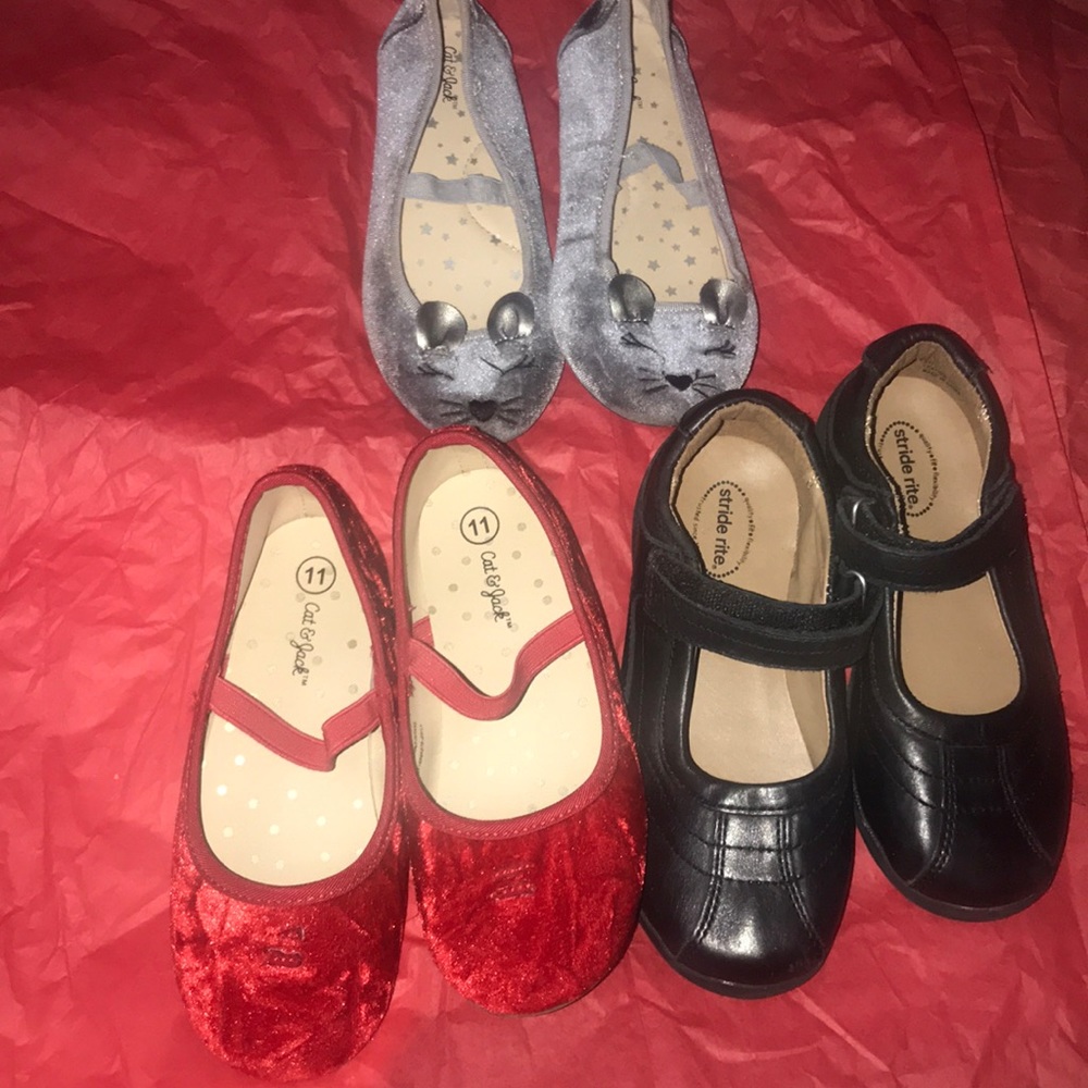 Super Deal ‼️ (3) Pair of girls shoes